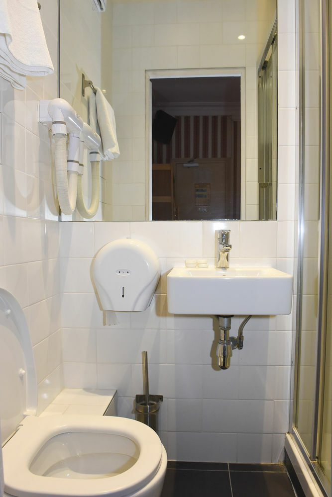 פריז Sully Hotel מראה חיצוני תמונה